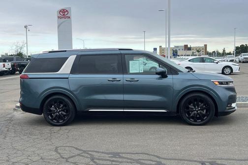 Astra Blue 2024 Kia Carnival SX