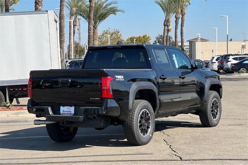 2025 Toyota Tacoma TRD Off Road