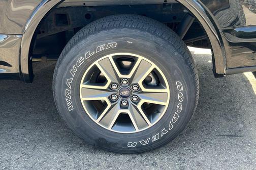 SHADOW BLACK 2016 Ford F-150 XLT
