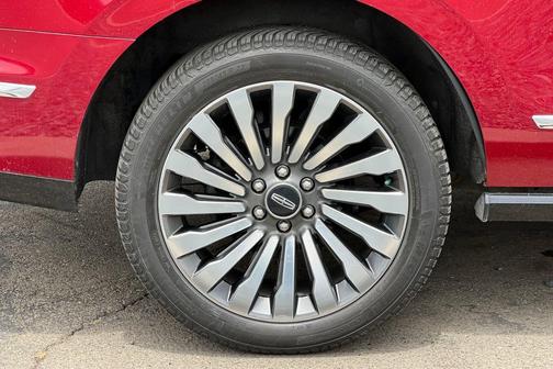 RUBY RED TINTED CC 2018 Lincoln Navigator Reserve