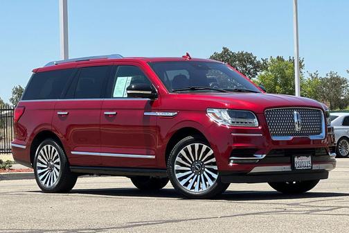 RUBY RED TINTED CC 2018 Lincoln Navigator Reserve