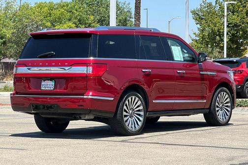 RUBY RED TINTED CC 2018 Lincoln Navigator Reserve
