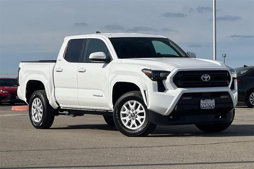 2025 Toyota Tacoma SR5