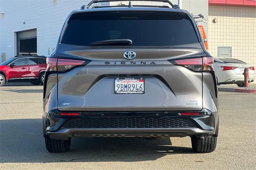 2022 Toyota Sienna XSE 7 Passenger