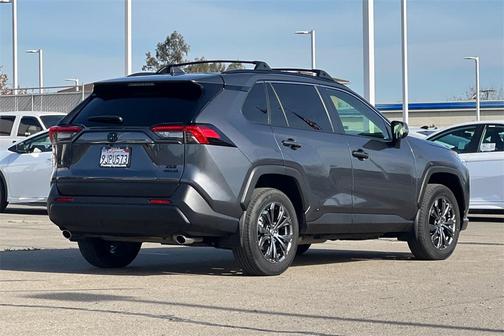 2024 Toyota RAV4 Hybrid XLE Premium