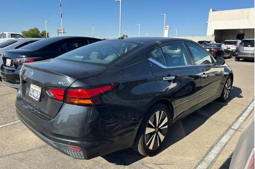 2022 Nissan Altima 2.5 SV