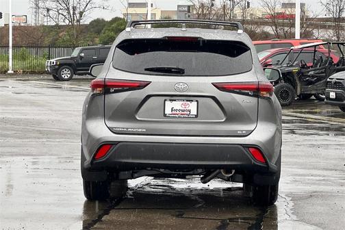 2026 Toyota Highlander Hybrid XLE