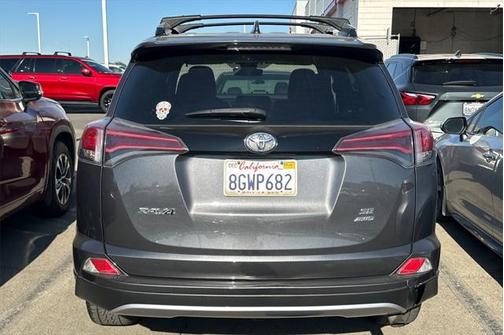 2018 Toyota RAV4 SE