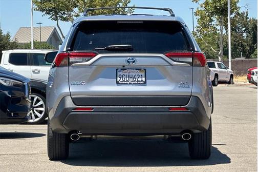 2023 Toyota RAV4 Hybrid XLE Premium