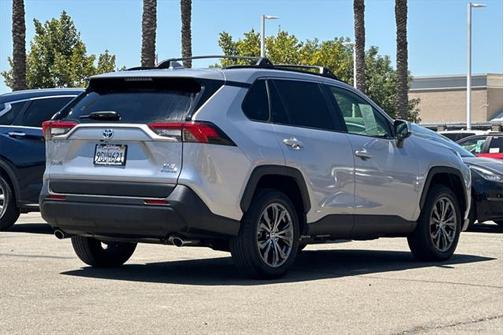 2023 Toyota RAV4 Hybrid XLE Premium