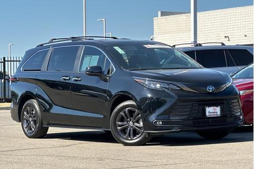 2024 Toyota Sienna Woodland Edition