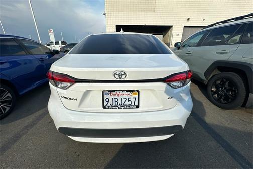 2020 Toyota Corolla LE