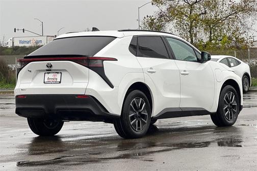 2026 Toyota bZ XLE Plus