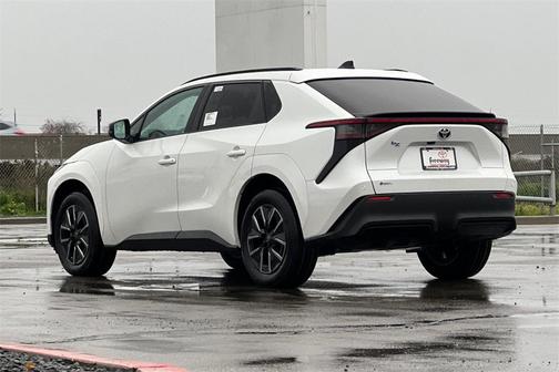2026 Toyota bZ XLE Plus