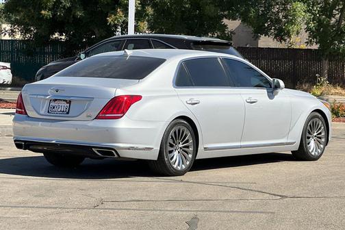 Santiago Silver Metallic 2018 Genesis G90 5.0 Ultimate