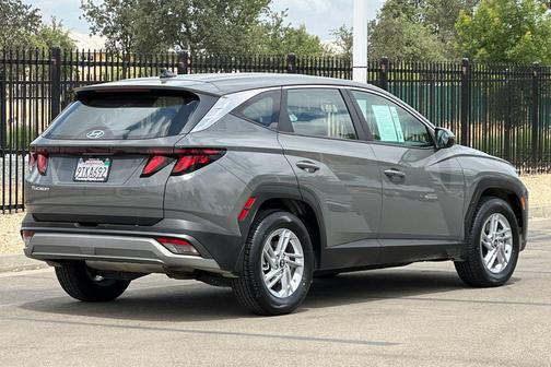 Hampton Gray 2025 Hyundai TUCSON SE