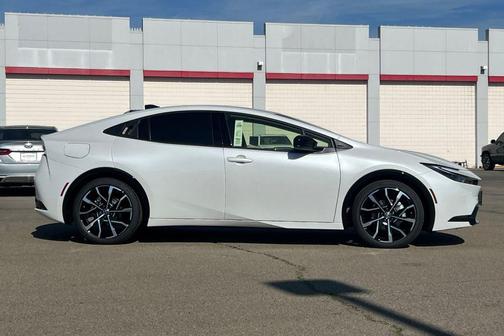 2026 Toyota Prius Plug-In Hybrid XSE