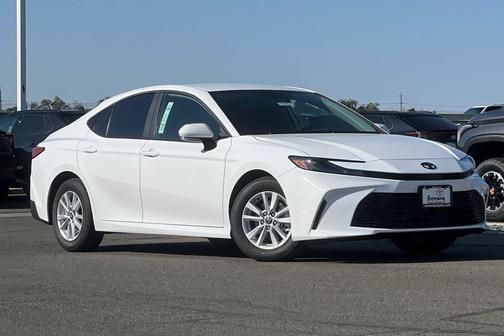 Ice Cap 2026 Toyota Camry LE