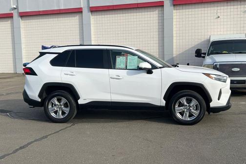 Ice Cap 2025 Toyota RAV4 Hybrid XLE