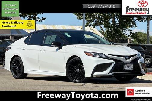 Wind Chill Pearl/Midnight Black Metallic 2024 Toyota Camry XSE