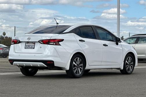 2024 Nissan Versa 1.6 S