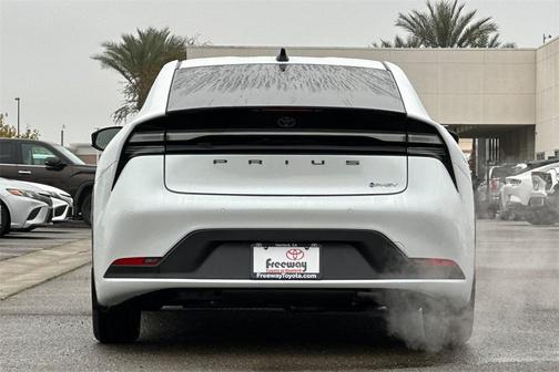 2026 Toyota Prius Plug-In Hybrid SE