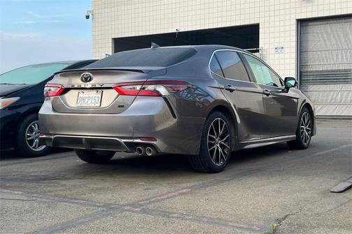 2024 Toyota Camry SE