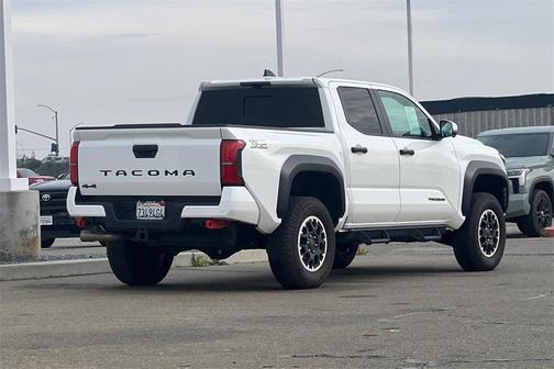 2025 Toyota Tacoma TRD Off Road