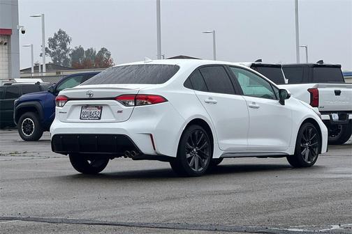 2025 Toyota Corolla SE