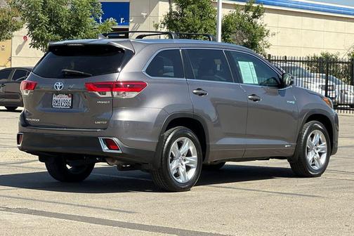 Predawn Gray Mica 2019 Toyota Highlander Hybrid Limited