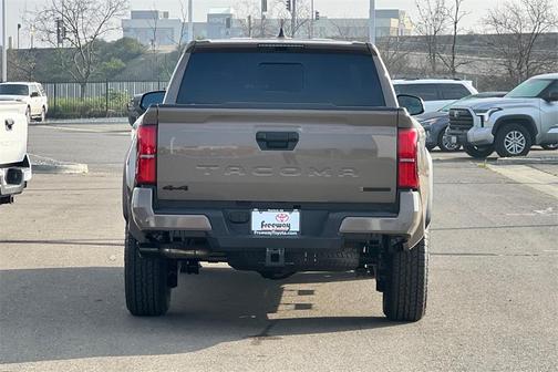 2026 Toyota Tacoma Hybrid TRD Off Road