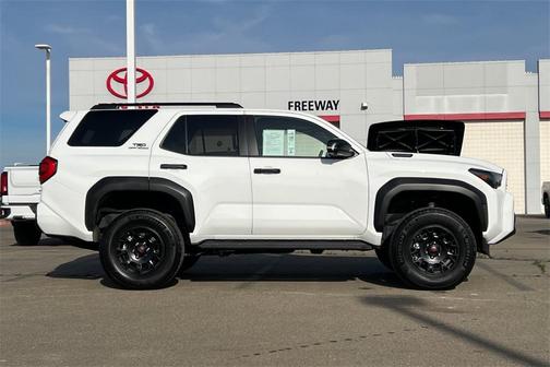 2025 Toyota 4Runner TRD Off Road Premium