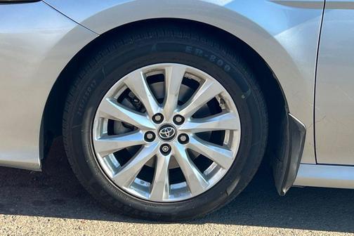 Celestial Silver Metallic 2019 Toyota Camry LE