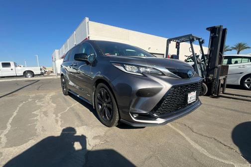 Predawn Gray Mica 2021 Toyota Sienna XSE 7 Passenger