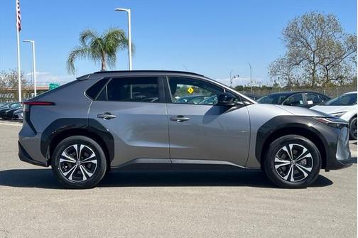 2024 Toyota bZ4X XLE