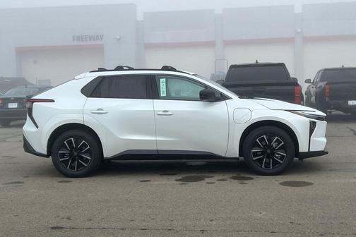 2026 Toyota bZ XLE Plus