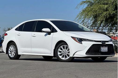 White 2022 Toyota Corolla LE