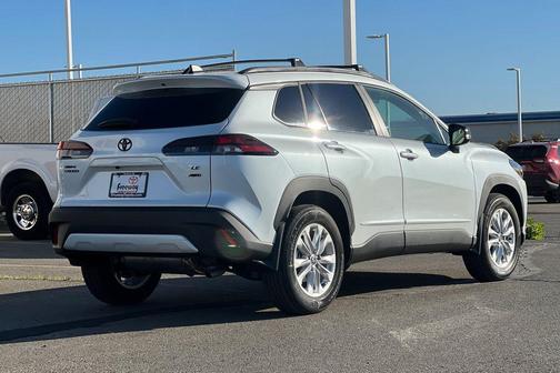 2026 Toyota Corolla Cross LE