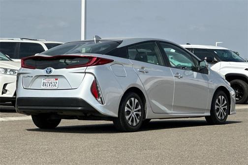 2021 Toyota Prius Prime LE