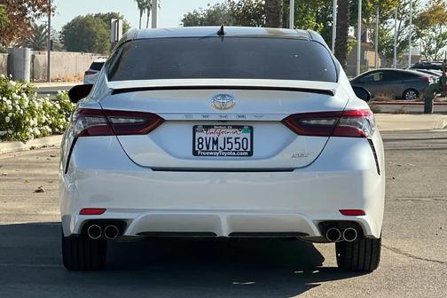 Wind Chill Pearl/Midnight Black Metallic 2021 Toyota Camry XSE