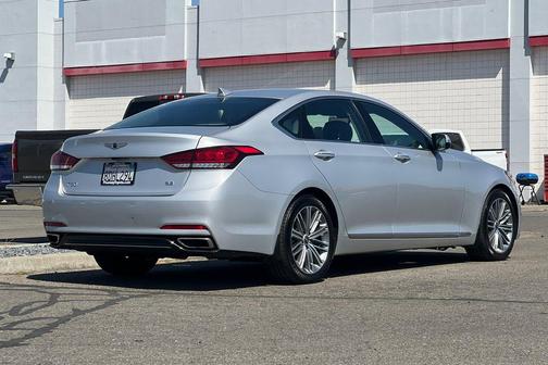 Santiago Silver 2018 Genesis G80 3.8