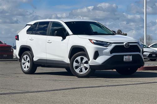 2025 Toyota RAV4 LE