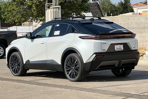Wind Chill Pearl w/Midnight Black Metallic Roof 2026 Toyota C-HR XSE