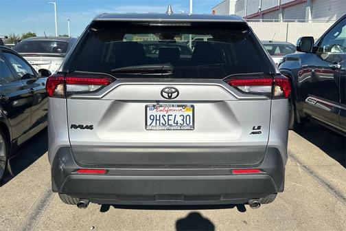 2023 Toyota RAV4 LE