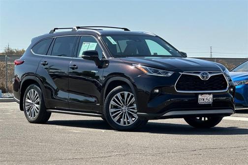 2021 Toyota Highlander Hybrid Platinum