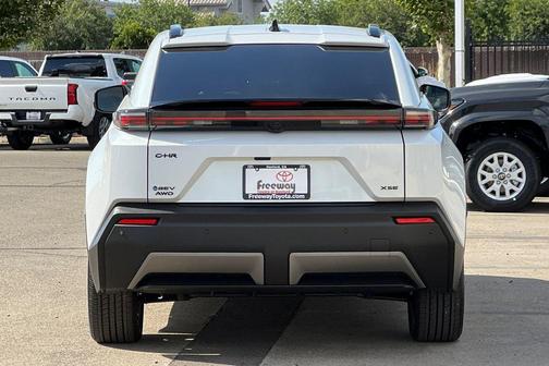 Wind Chill Pearl 2026 Toyota C-HR XSE