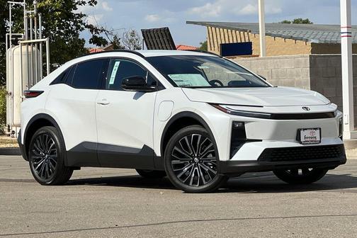 Wind Chill Pearl 2026 Toyota C-HR XSE