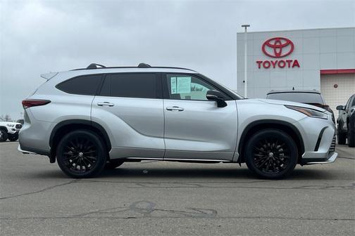 2024 Toyota Highlander XSE