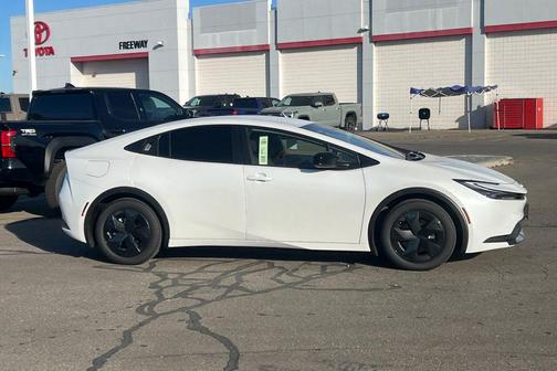 Wind Chill Pearl 2026 Toyota Prius Plug-In Hybrid SE