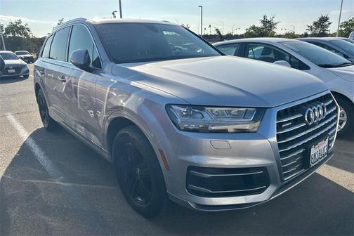 2019 Audi Q7 45 Premium Plus